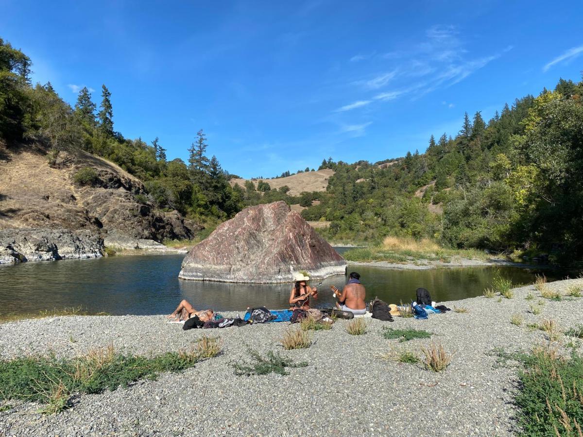 Glamping In The Redwoods With A Hot Tub! Ξενοδοχείο Garberville Εξωτερικό φωτογραφία